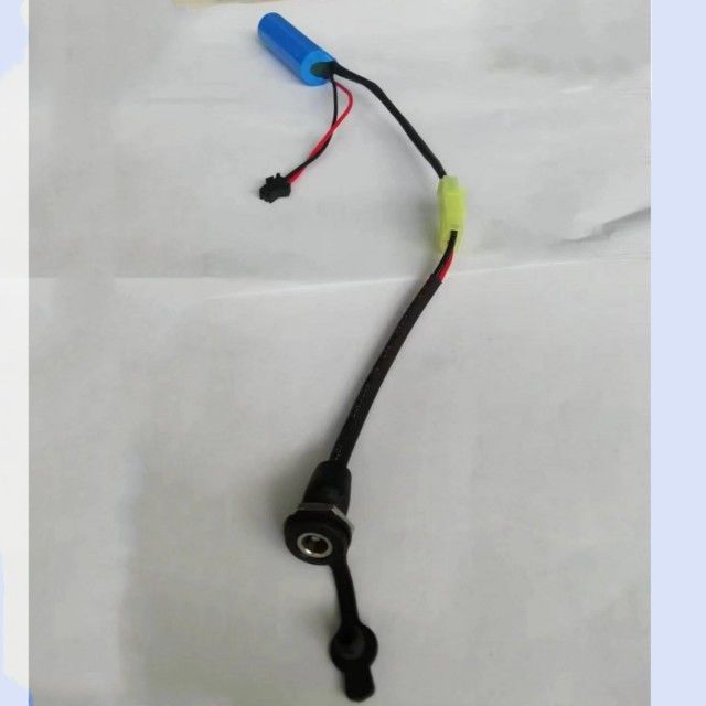 แบตเตอรี่ปั๊มน้ำ SM-2P 18650 1s 3.7v 2000mAh พร้อมปลั๊กชาร์จ DC5521