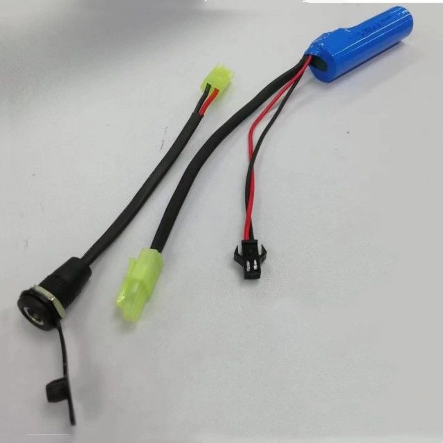 แบตเตอรี่ปั๊มน้ำ SM-2P 18650 1s 3.7v 2000mAh พร้อมปลั๊กชาร์จ DC5521