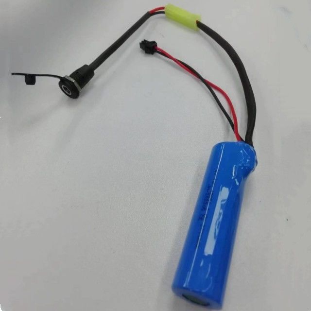 แบตเตอรี่ปั๊มน้ำ SM-2P 18650 1s 3.7v 2000mAh พร้อมปลั๊กชาร์จ DC5521
