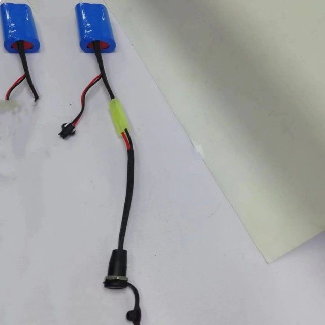 แบตเตอรี่ Li-Ion Pack 18650 แบบสั่งเอง 2 เซลล์ในชุด พร้อมเครื่องเชื่อมกระบอก DC5521 หญิง