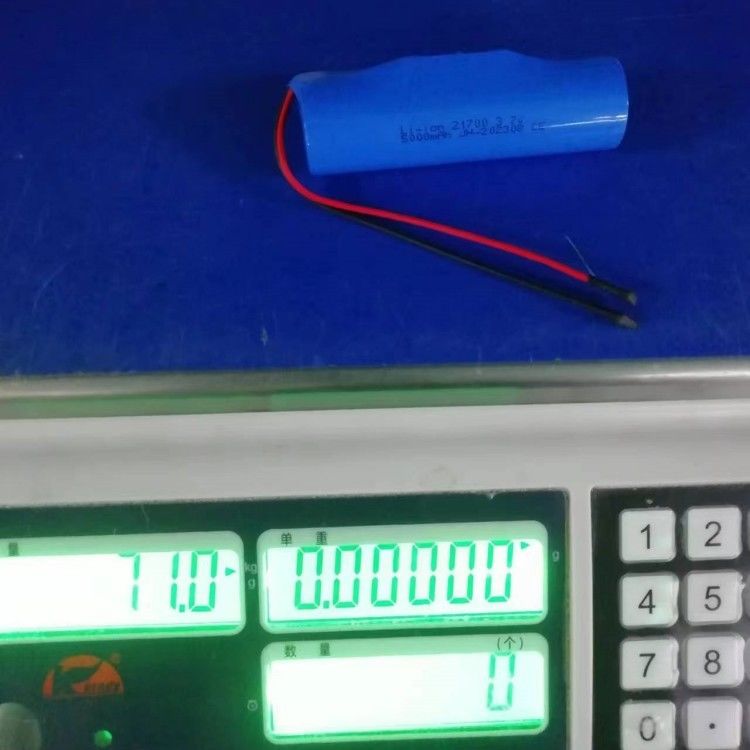 3.7V 5000mAh 21700 แพ็คด้วย PCB และนํา 20 AWG สําหรับอุปกรณ์อิเล็กทรอนิกส์