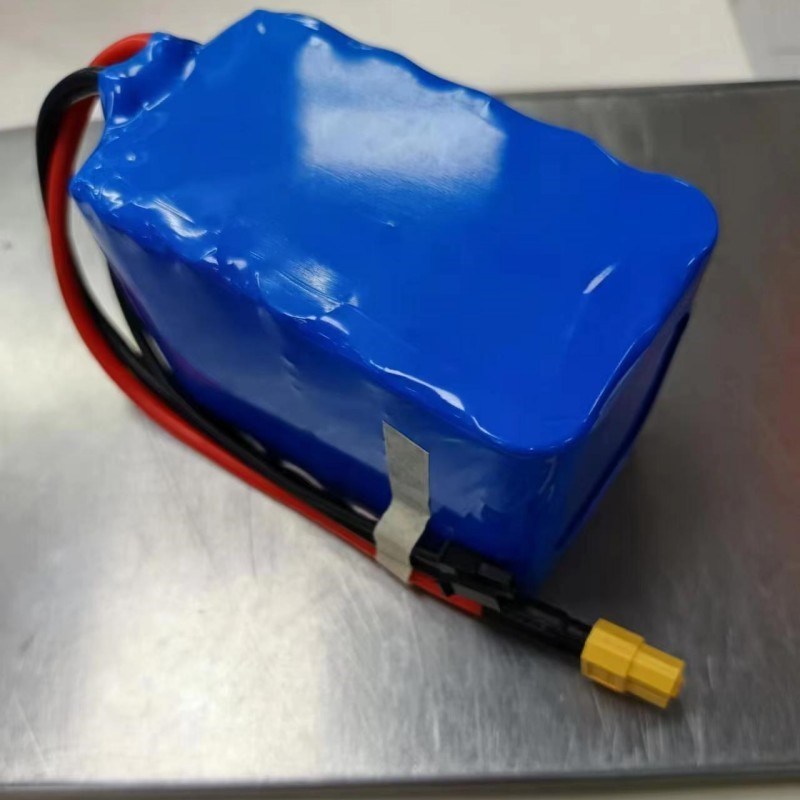 แบตเตอรี่ที่กําหนดเอง 18.5V 7500mAh 5S3P 18650 แบตเตอรี่ Li Ion พร้อมเครื่องเชื่อม BMS XT60