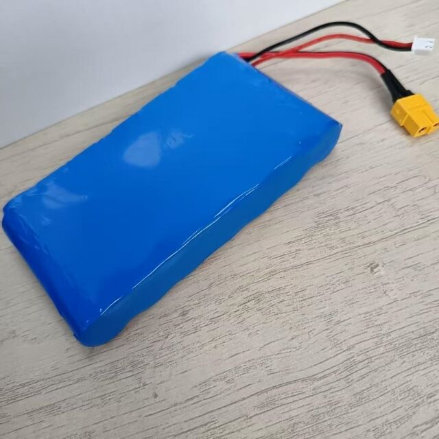 ชุดแบตเตอรี่แบบกำหนดเอง 7s1p 18650 24V 3500mAh สำหรับมอเตอร์ 350W พร้อมปลั๊ก Xt60